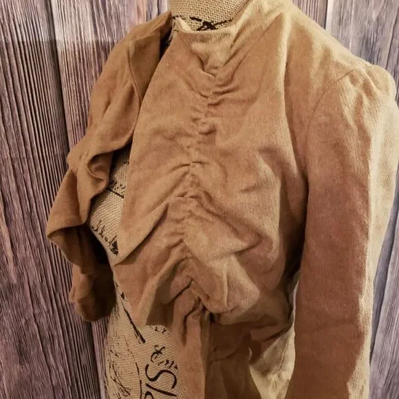 Tabitha Jacket - Picture 3 of 13